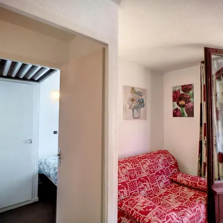 Appartement Aux Pieds, 2 Pieces, Animaux Admis - Fr-1-178-71 *